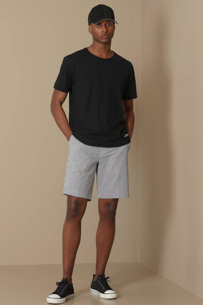 Junya Men's Basic T-Shirt Black