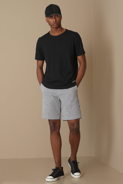 Junya Men's Basic T-Shirt Black - Thumbnail