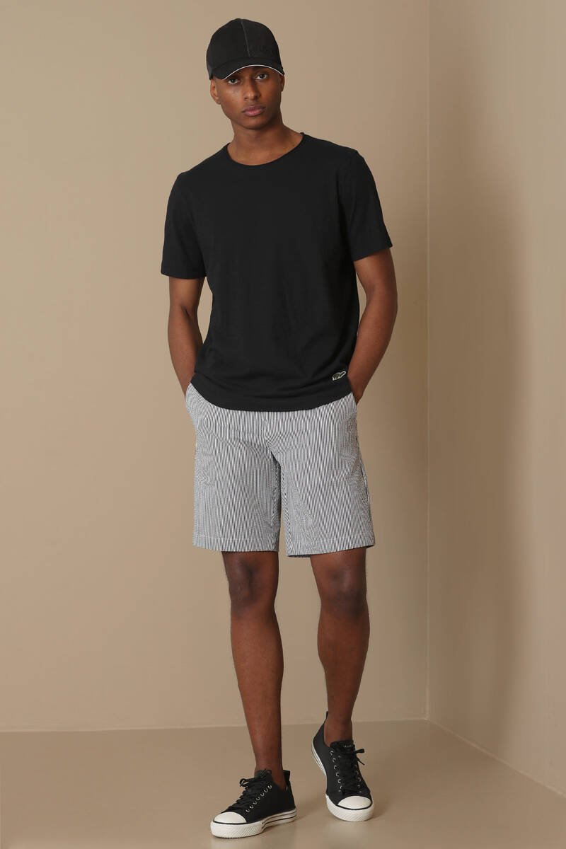 Junya Men's Basic T-Shirt Black