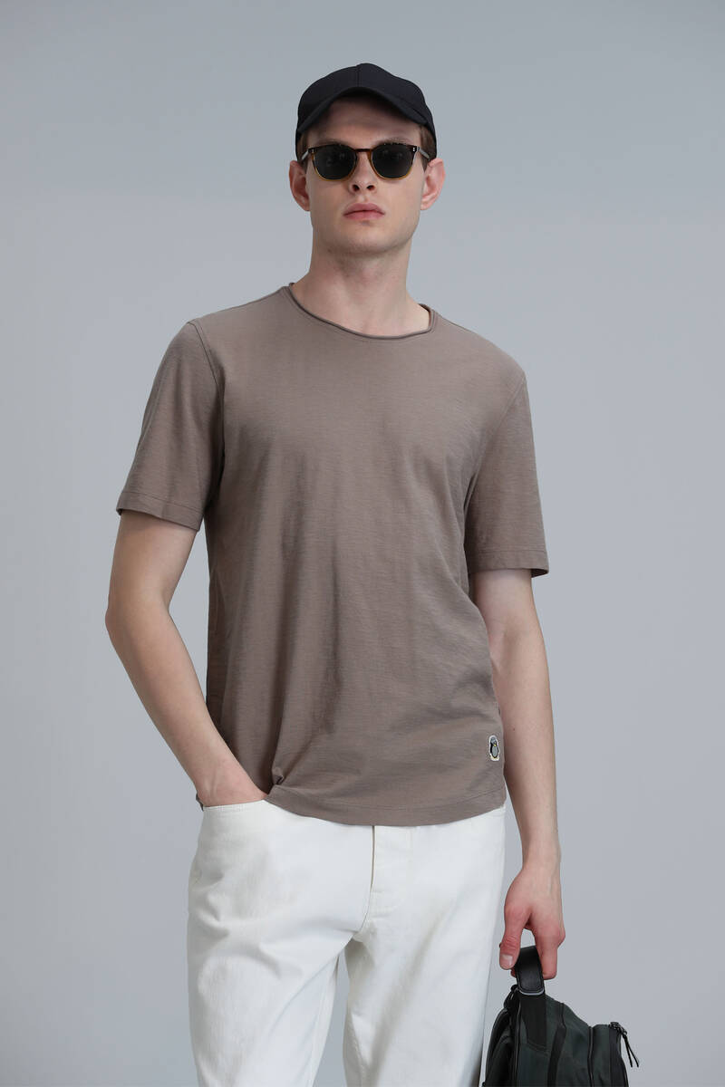 Junya Men's Basic T-Shirt Camel