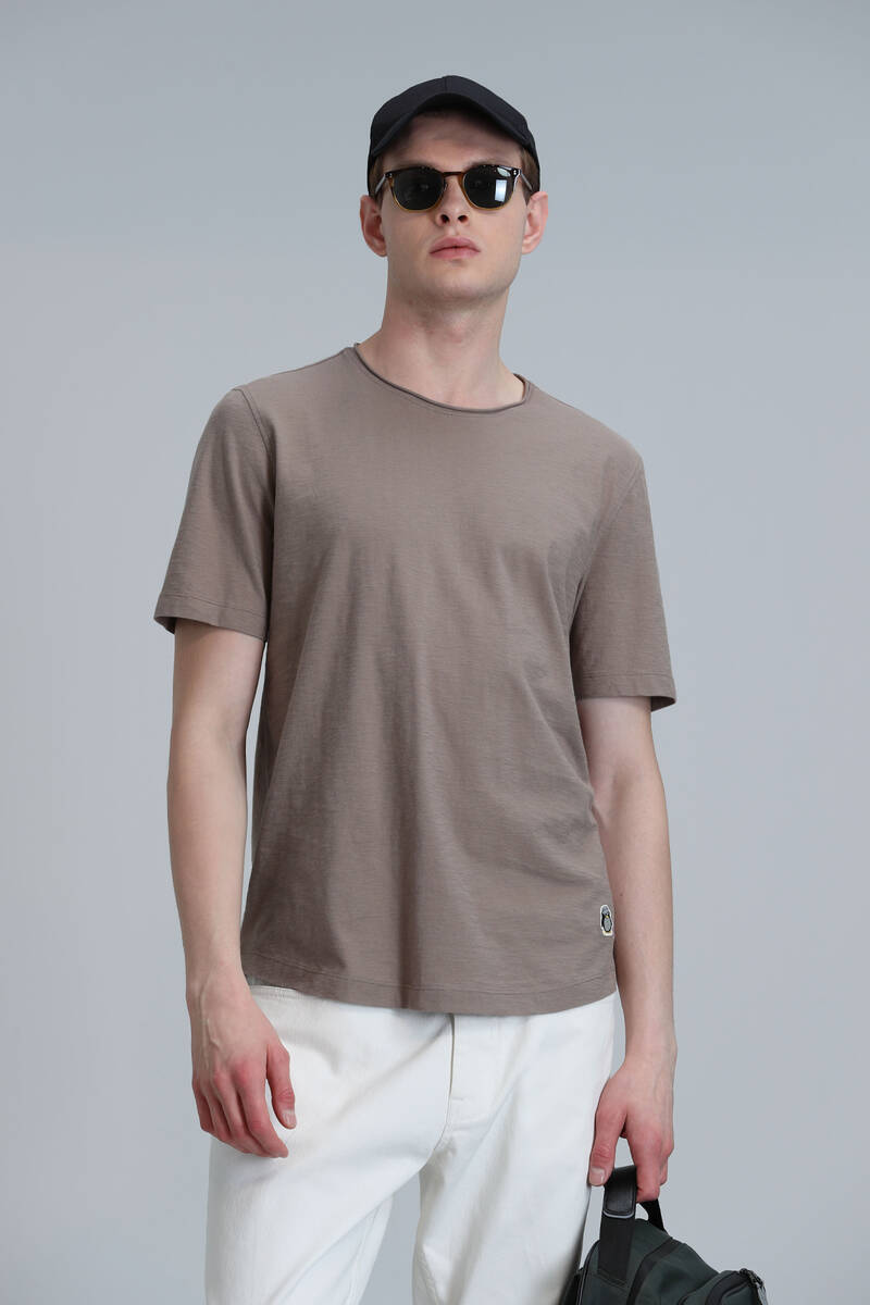 Junya Men's Basic T-Shirt Camel